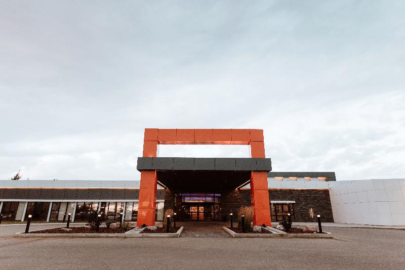 ホテル Coast Nisku Inn & Conference Centre