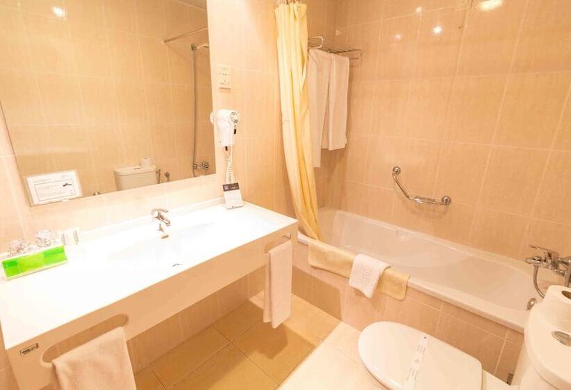 هتل Eurosol Gouveia