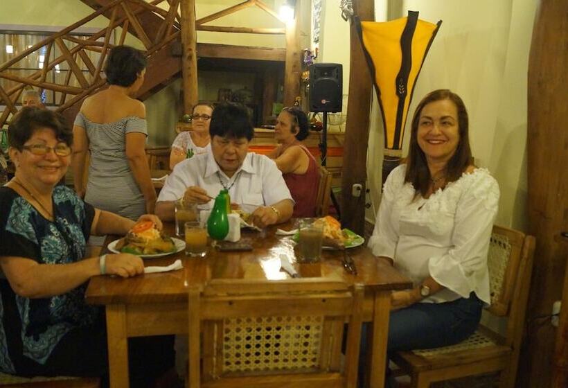 هتل Kekoldi De Granada