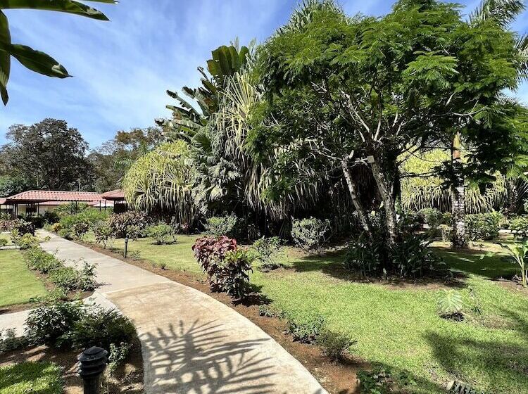 هتل La Foresta Nature Resort