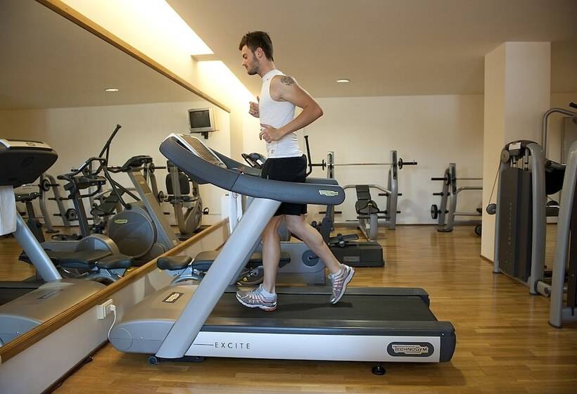 هتل La Reggia Sporting Center