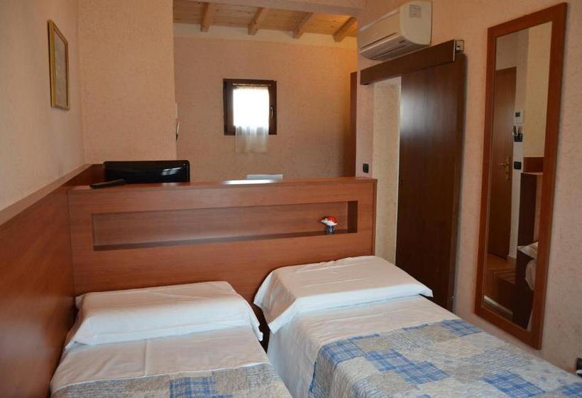 Fotos del hotel Mia Cara:  12