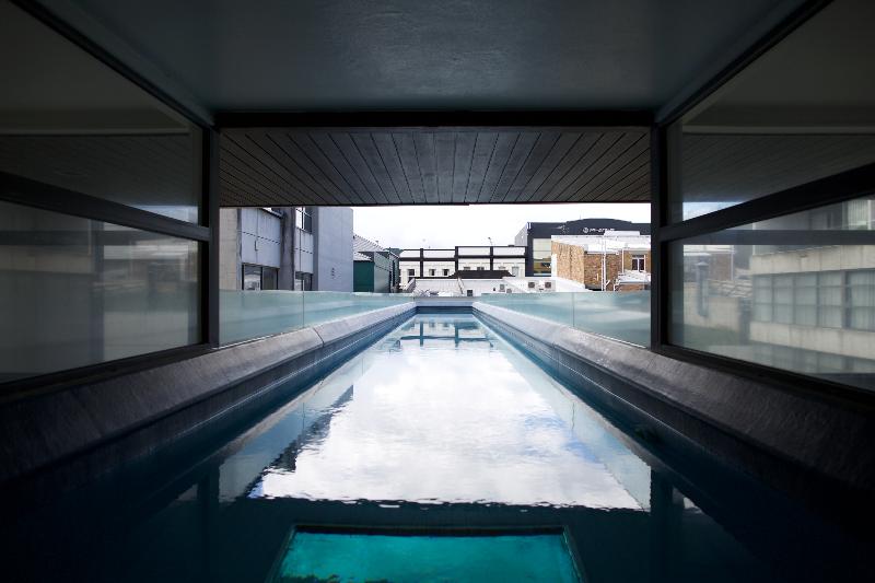 בית מלון כפרי Quest Parnell Serviced Apartments