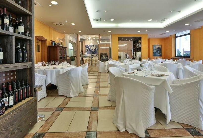 فندق San Marco & Formula Club