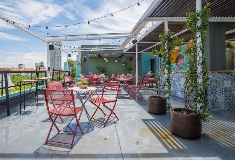 בית מלון כפרי Socialtel Palermo   Formerly Selina Palermo