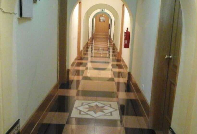 فندق Solneve