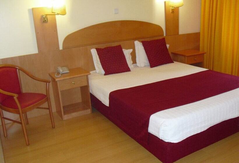 בית מלון כפרי Solneve