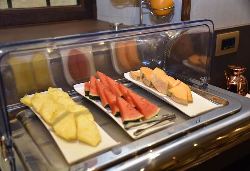 Fotos del hotel Solo Experience:  6