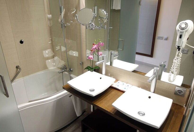 هتل & Spa Real Ciudad De Zaragoza