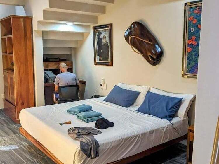 هتل Suites La Hacienda