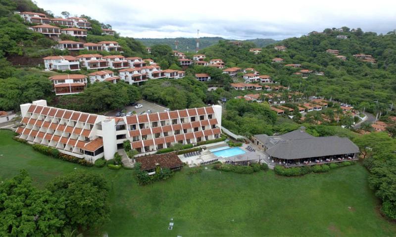 هتل Villas Sol Beach Resort