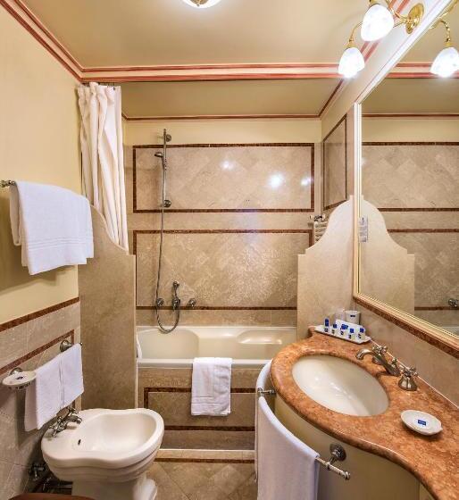 اقامتگاه Db Villas Le Ville Del Lido Resort