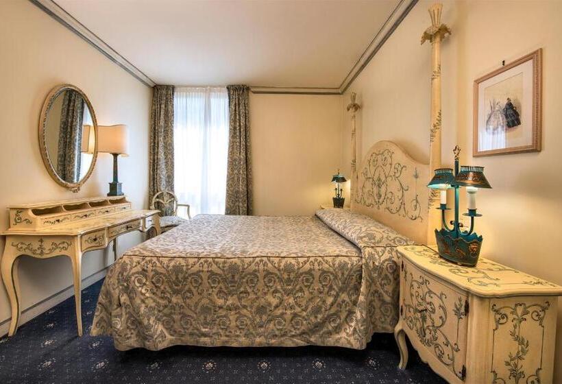 اقامتگاه Db Villas Le Ville Del Lido Resort