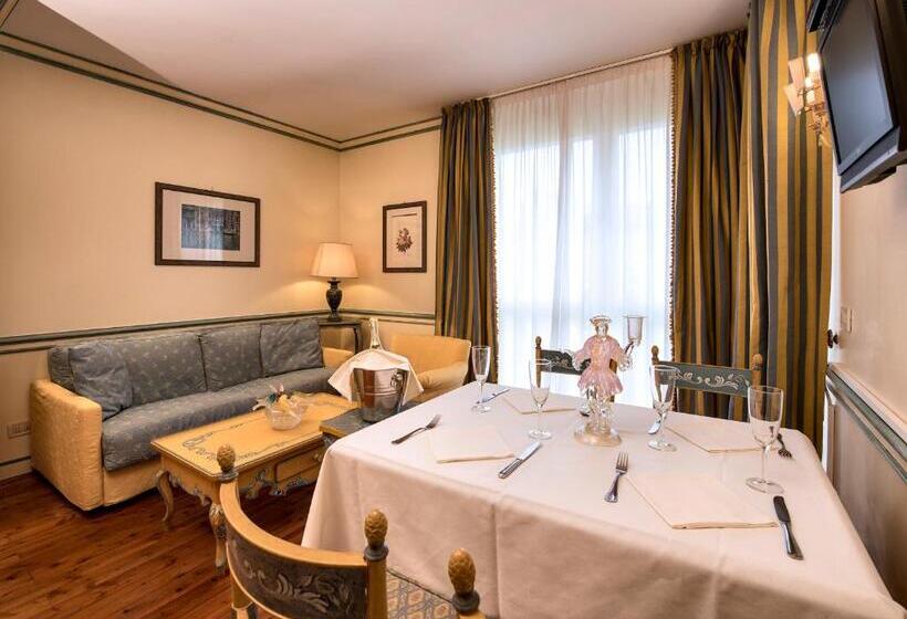 اقامتگاه Db Villas Le Ville Del Lido Resort