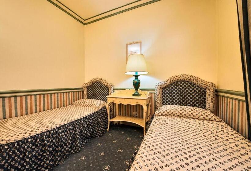 اقامتگاه Db Villas Le Ville Del Lido Resort