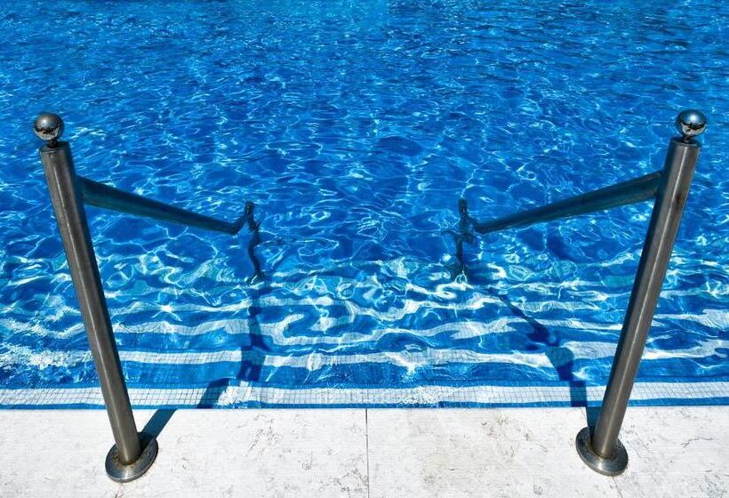اقامتگاه Db Villas Le Ville Del Lido Resort