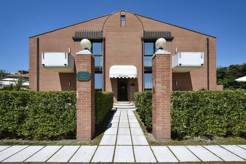 اقامتگاه Db Villas Le Ville Del Lido Resort