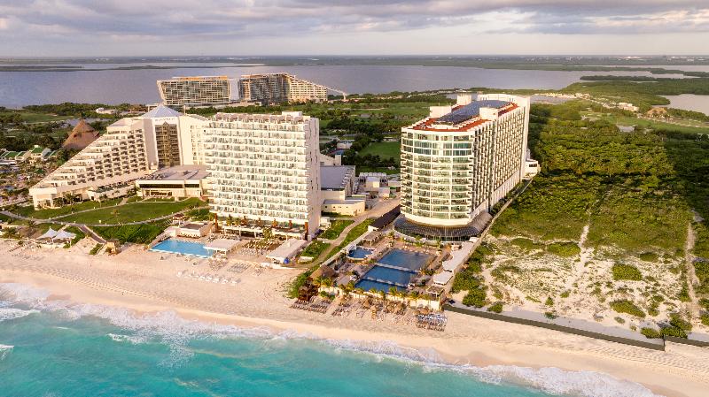 Seadust Cancun Family Resort  All Inclusive