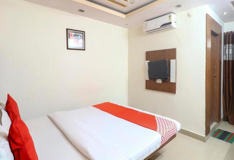 酒店 Oyo 4710 Priya Palace