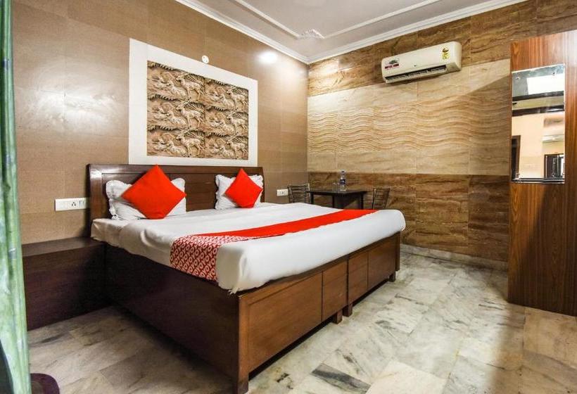 Hotel Oyo 69417 Dream Town