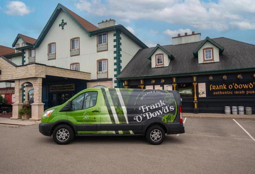 هتل Irish Cottage Inn & Suites
