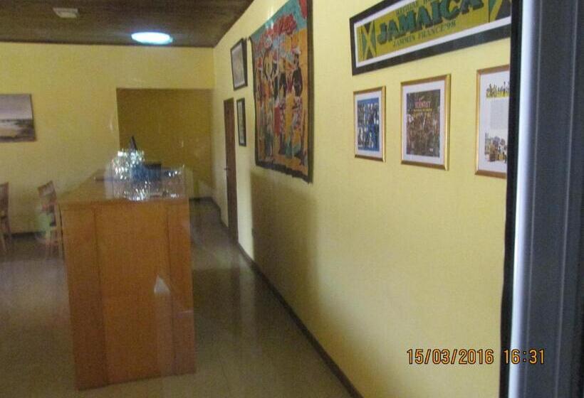 پانسیون Jamaica Inn Guest House