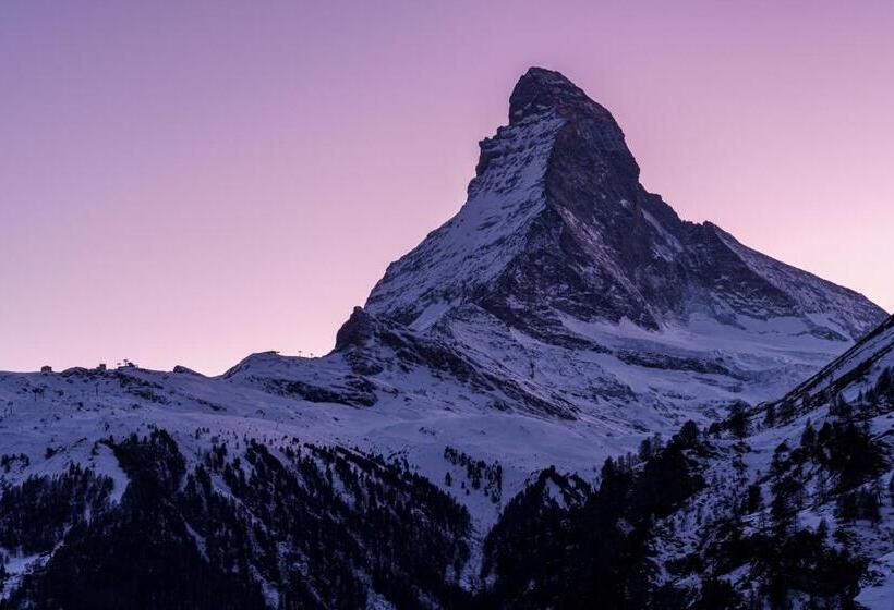 هتل Alpenroyal