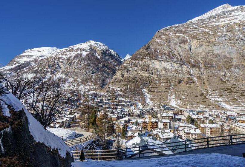 هتل Alpenroyal
