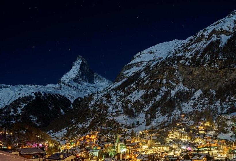 هتل Alpenroyal