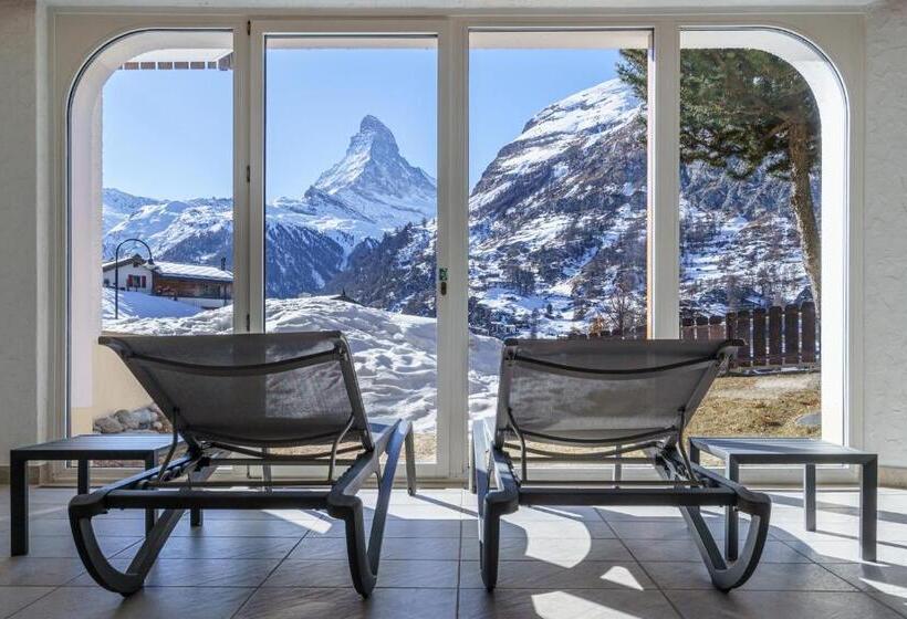هتل Alpenroyal