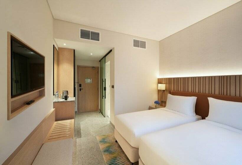 Hotel Arabian Park Dubai, An Edge By Rotana