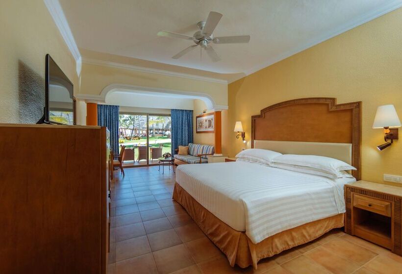 Hotel Barcelo Maya Colonial  All Inclusive