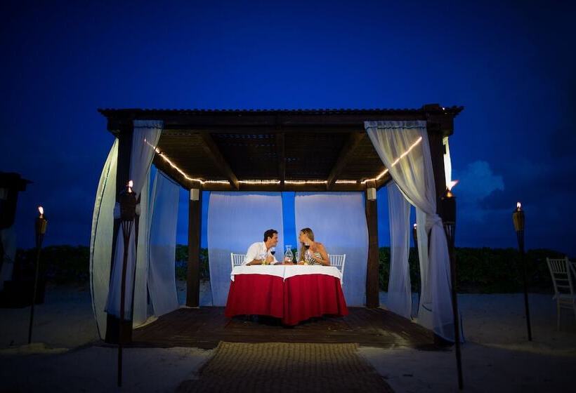 هتل Bluebay Grand Esmeralda - All Inclusive