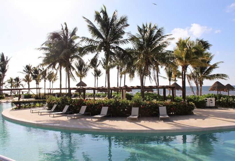 هتل Bluebay Grand Esmeralda - All Inclusive