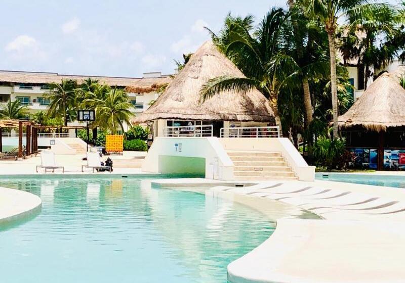 هتل Bluebay Grand Esmeralda - All Inclusive