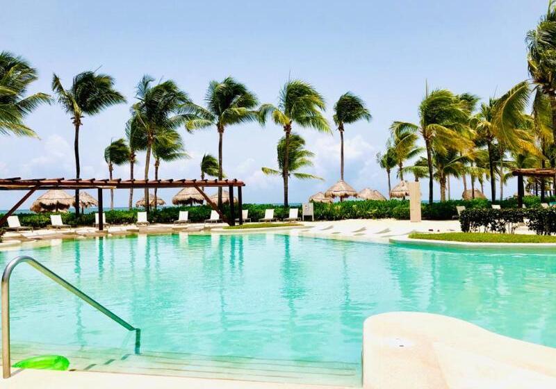 هتل Bluebay Grand Esmeralda - All Inclusive