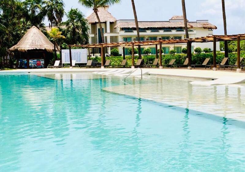 هتل Bluebay Grand Esmeralda - All Inclusive