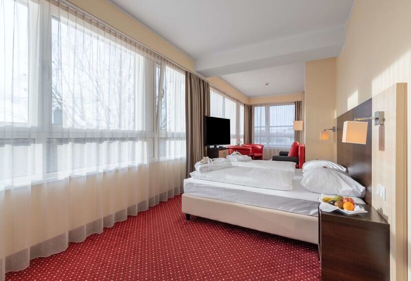 Fotos del hotel Azimut  City South Berlin:  7