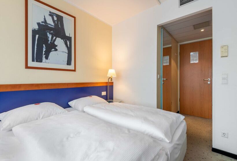 Fotos del hotel Azimut  City South Berlin:  4