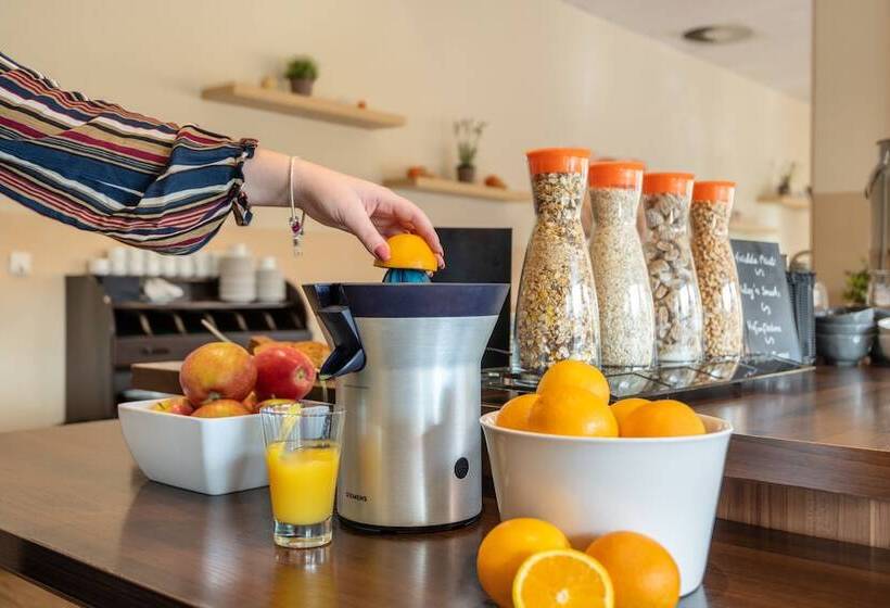 Fotos del hotel Azimut  City South Berlin:  41