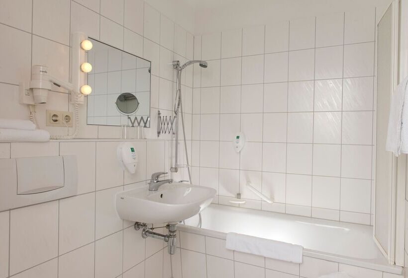 هتل Days Inn By Wyndham Leipzig City Centre