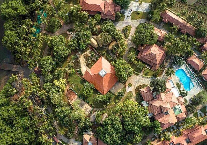 هتل Mercure Goa Devaaya Resort