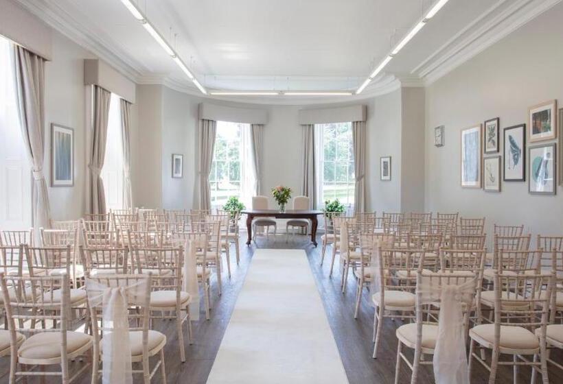 هتل Eastwood Hall