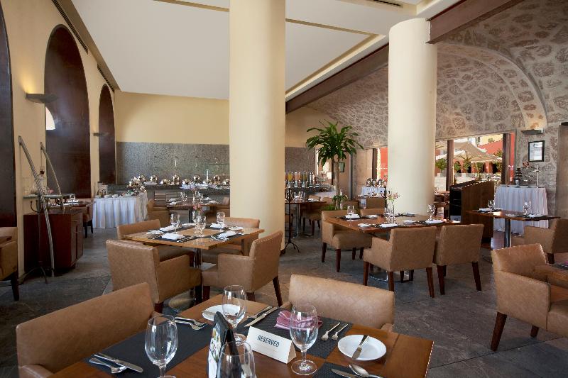 Отель Grand Fiesta Americana Queretaro