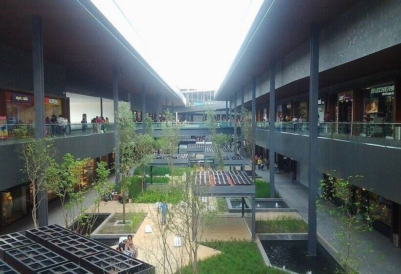 Отель Grand Fiesta Americana Queretaro