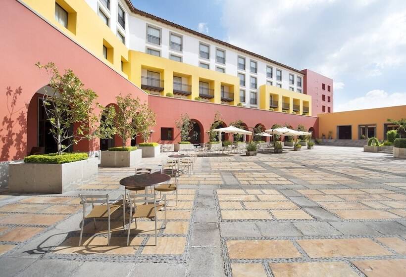 Отель Grand Fiesta Americana Queretaro