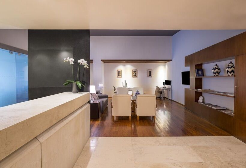 Отель Grand Fiesta Americana Queretaro