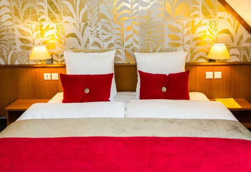 هتل James Vignoble Hôtel, Eguisheim