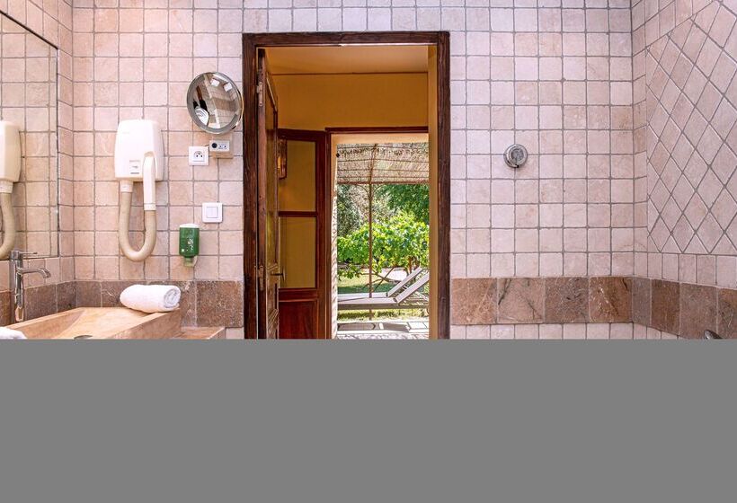 Hotel La Bastide Du Calalou; Bw Signature Collection