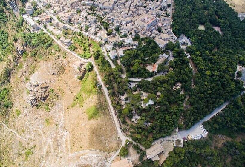 هتل La Pineta Park
